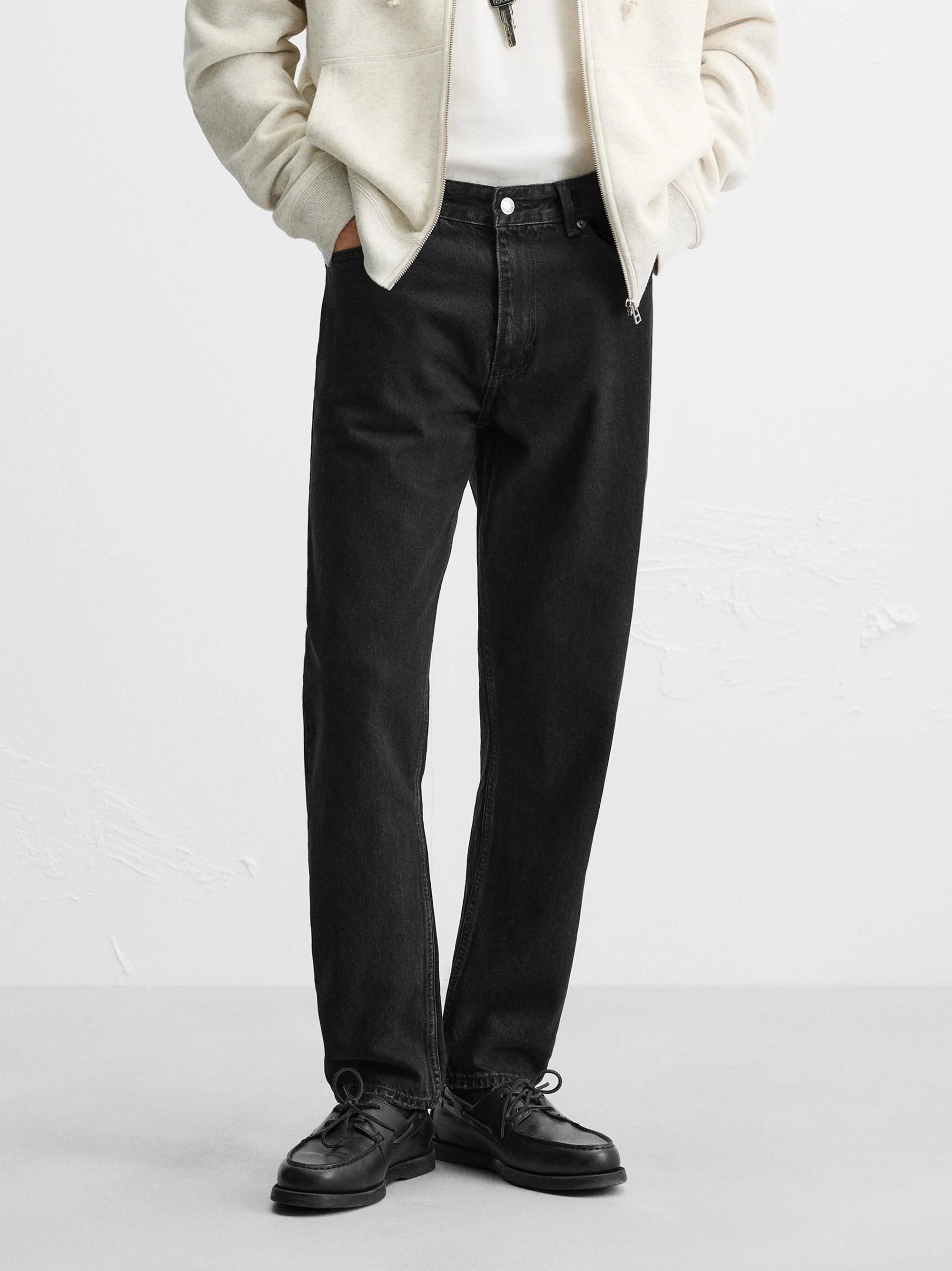 Men's Tapered Fit Blackish Jeans