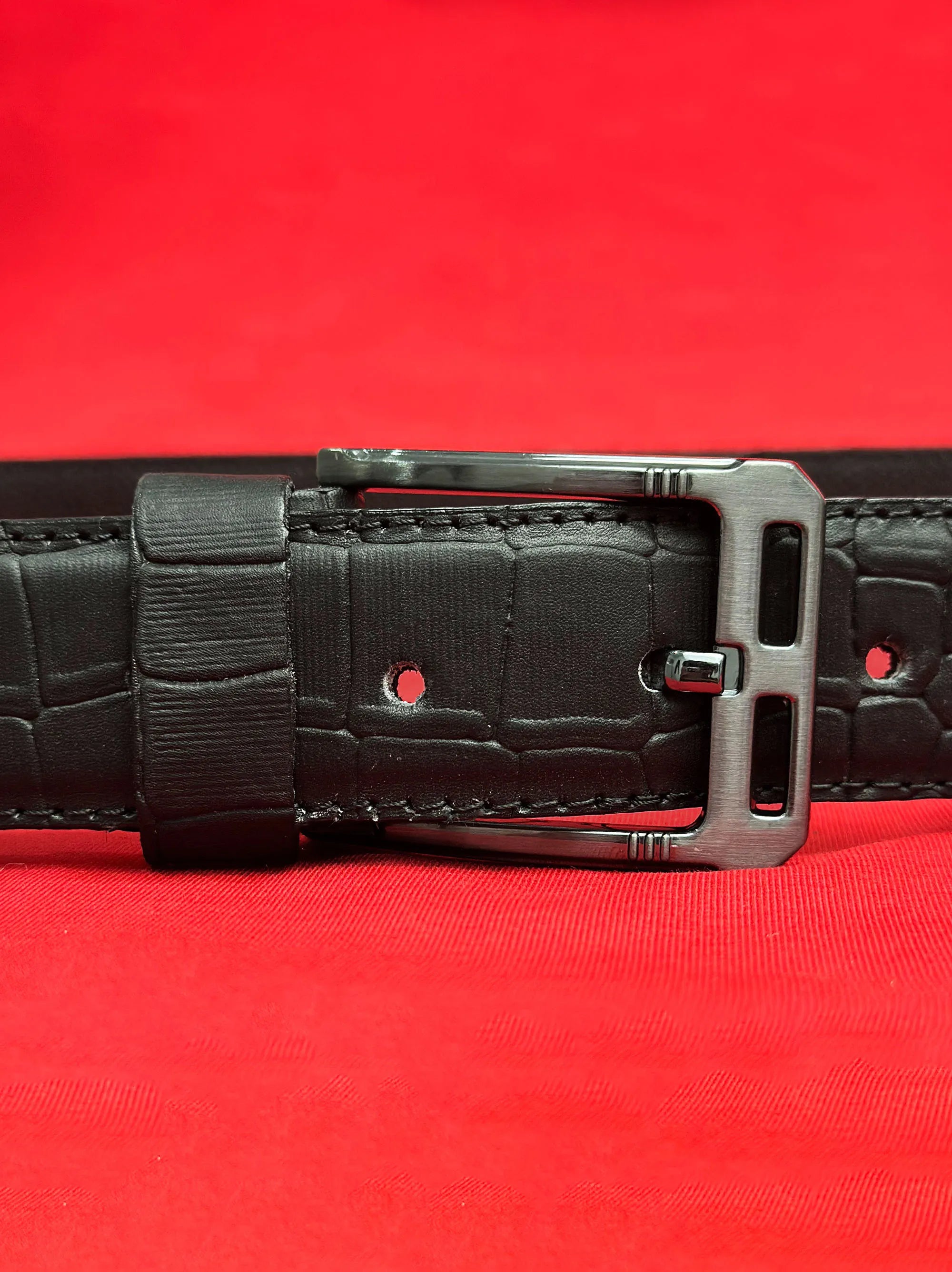 High Quality Textured Black Leather Belt