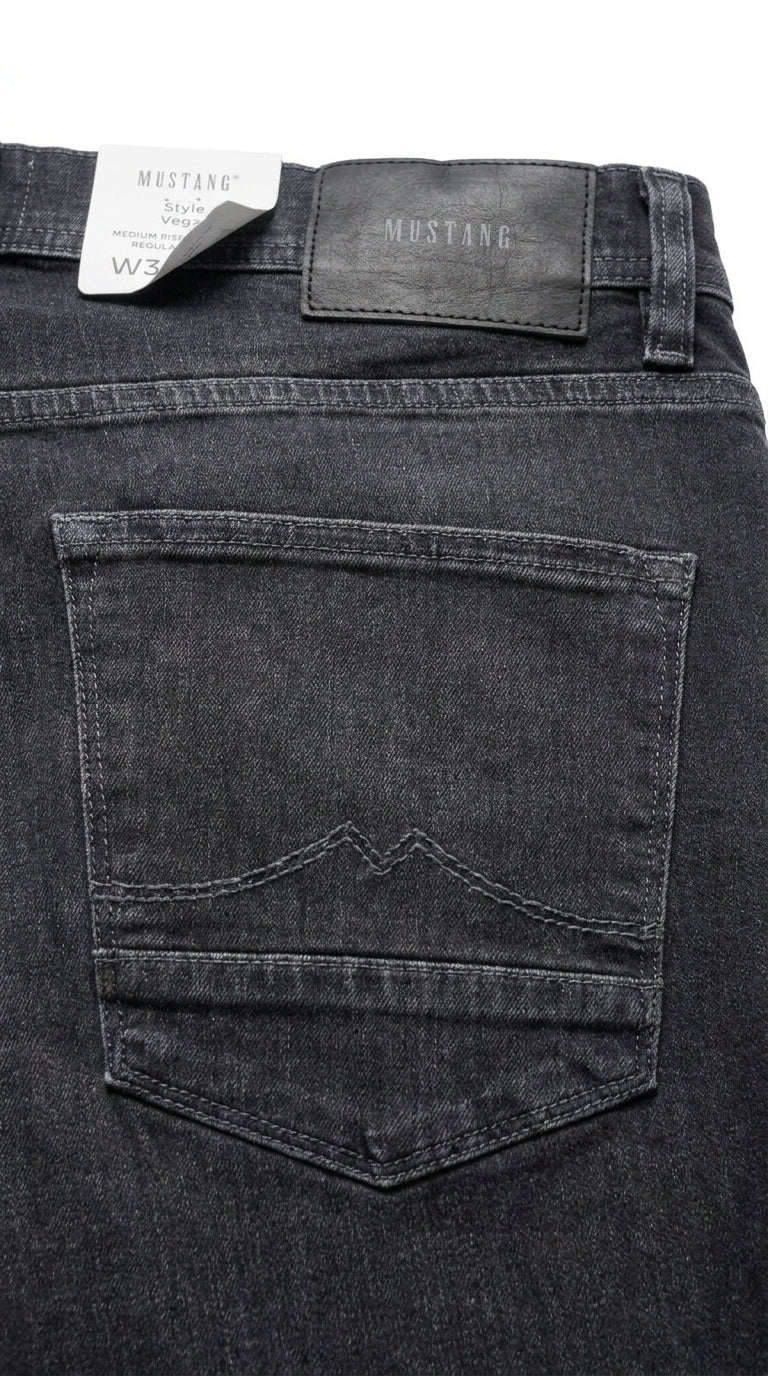 Mustang Men’s Washed Black Straight Jeans