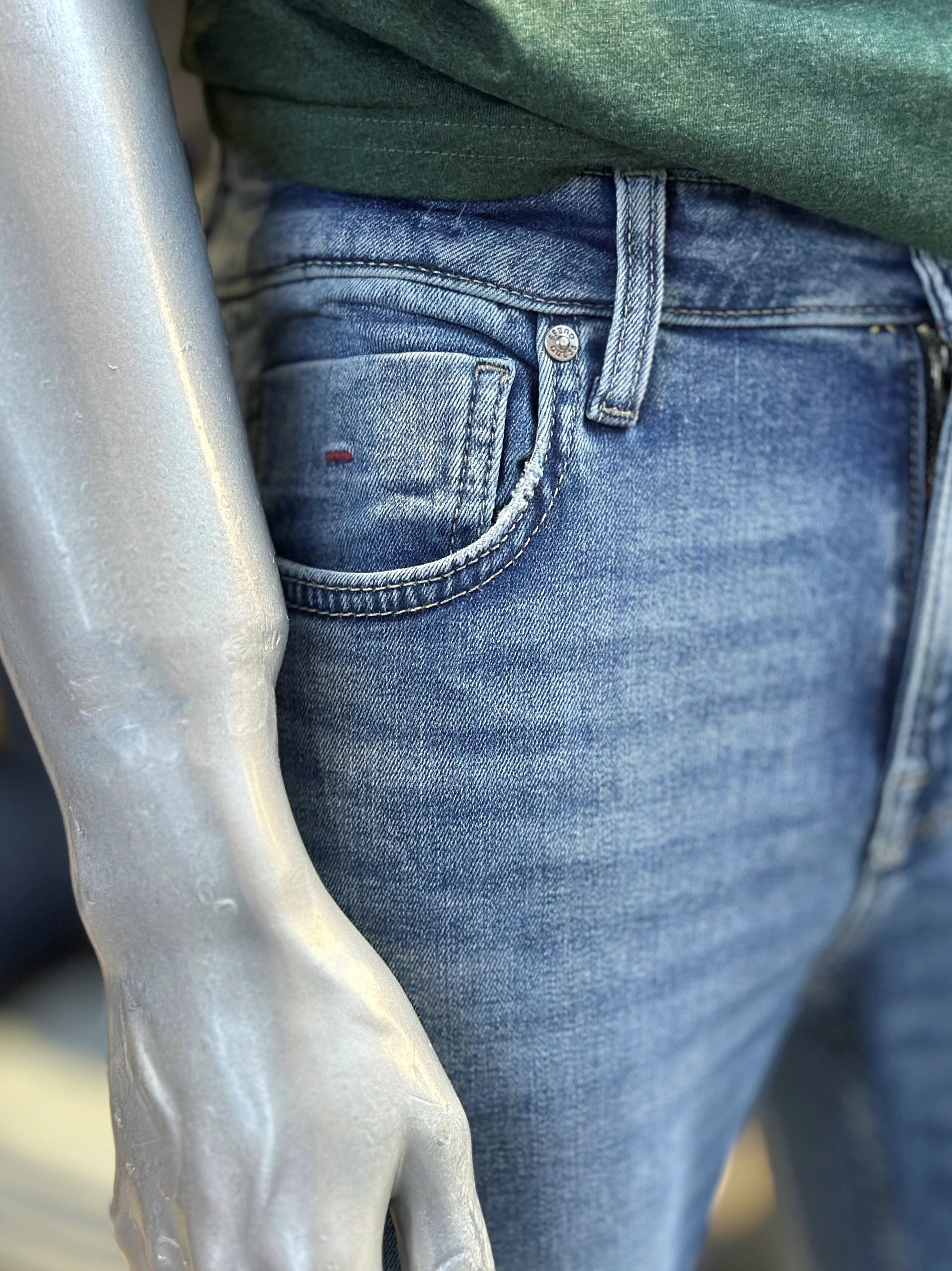 Men's Back Zipper Pocket Style Light Blue Jeans
