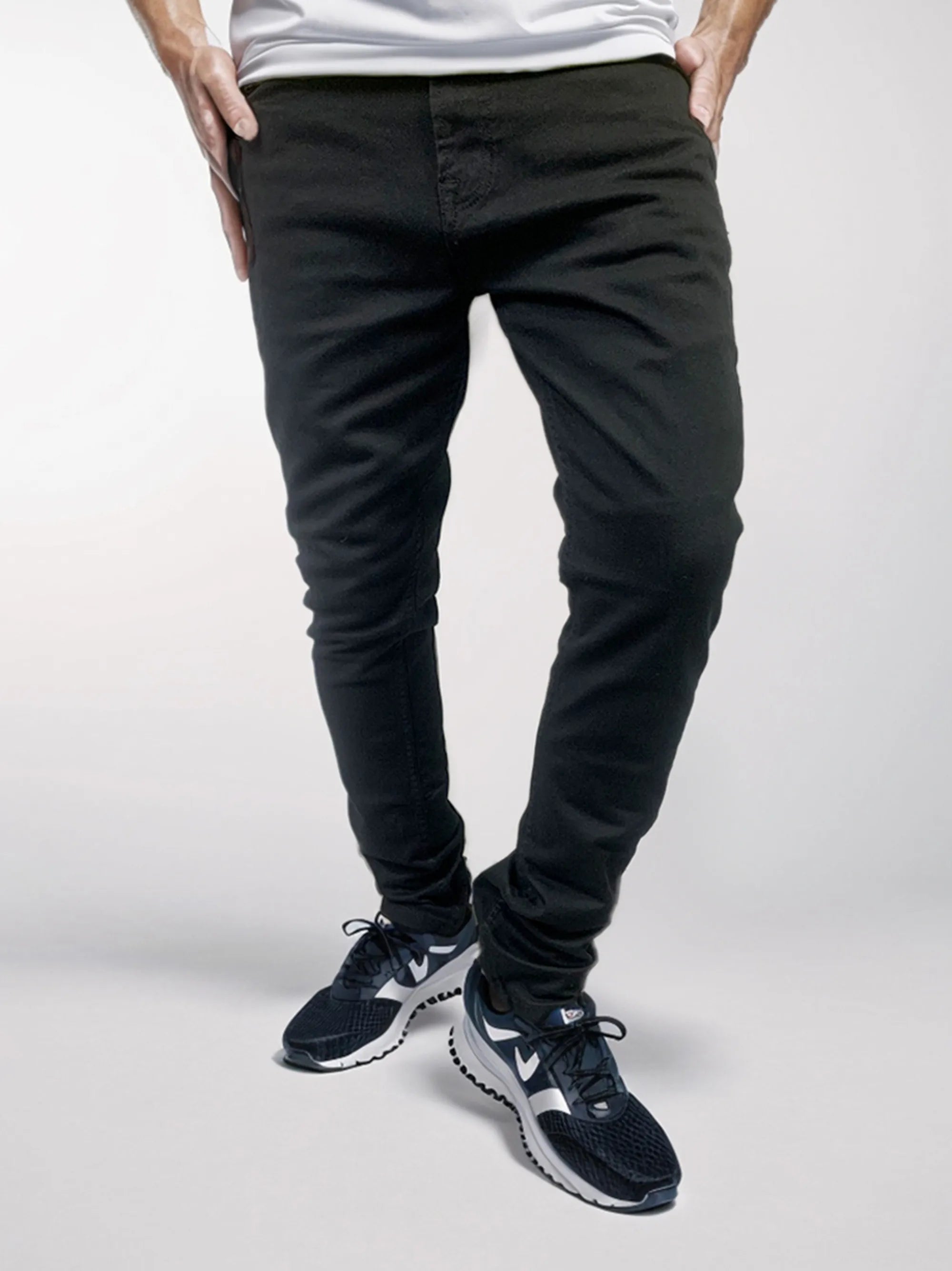 Men’s Black In Skinny fit Jeans