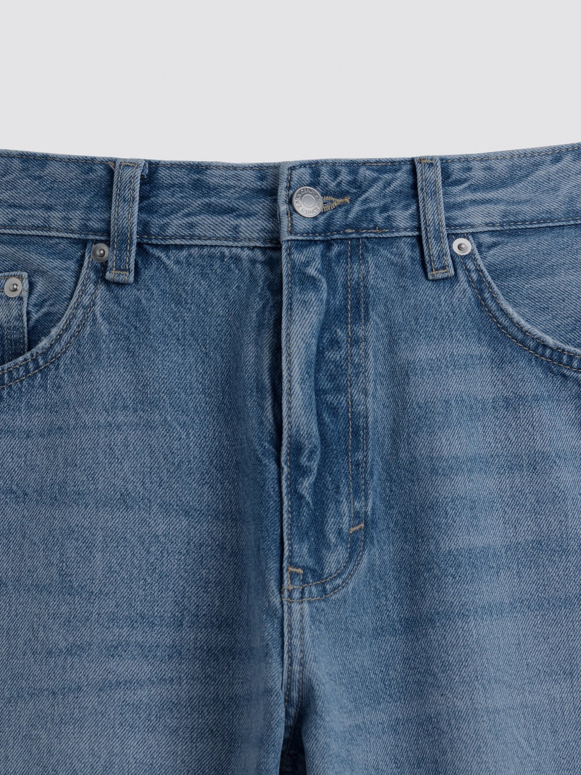 Men's Tapered Fit Mid Blue Jeans