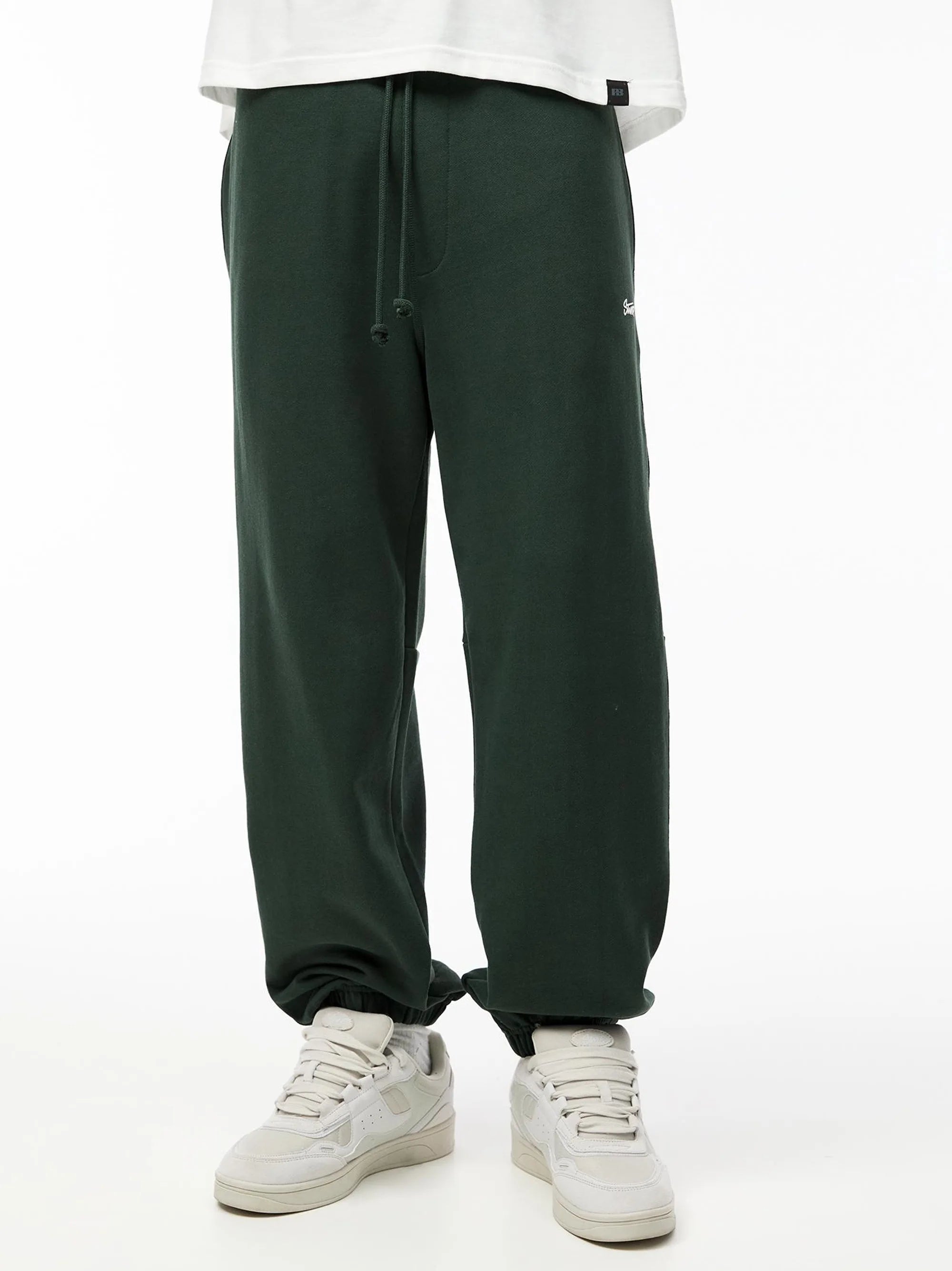 Men's Tapered fit Trouser in Dark Green