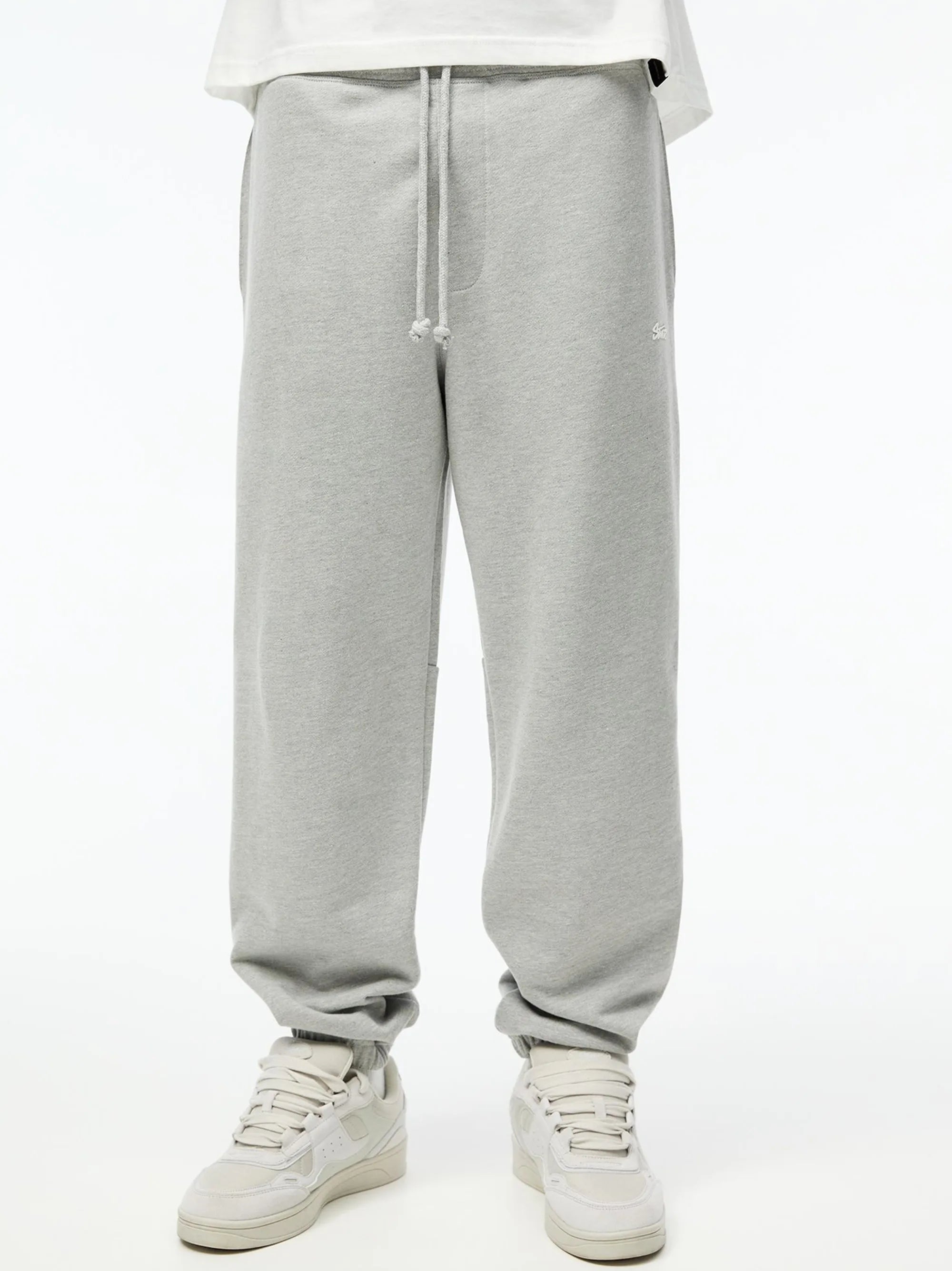 Men's Tapered fit Trouser in Grey