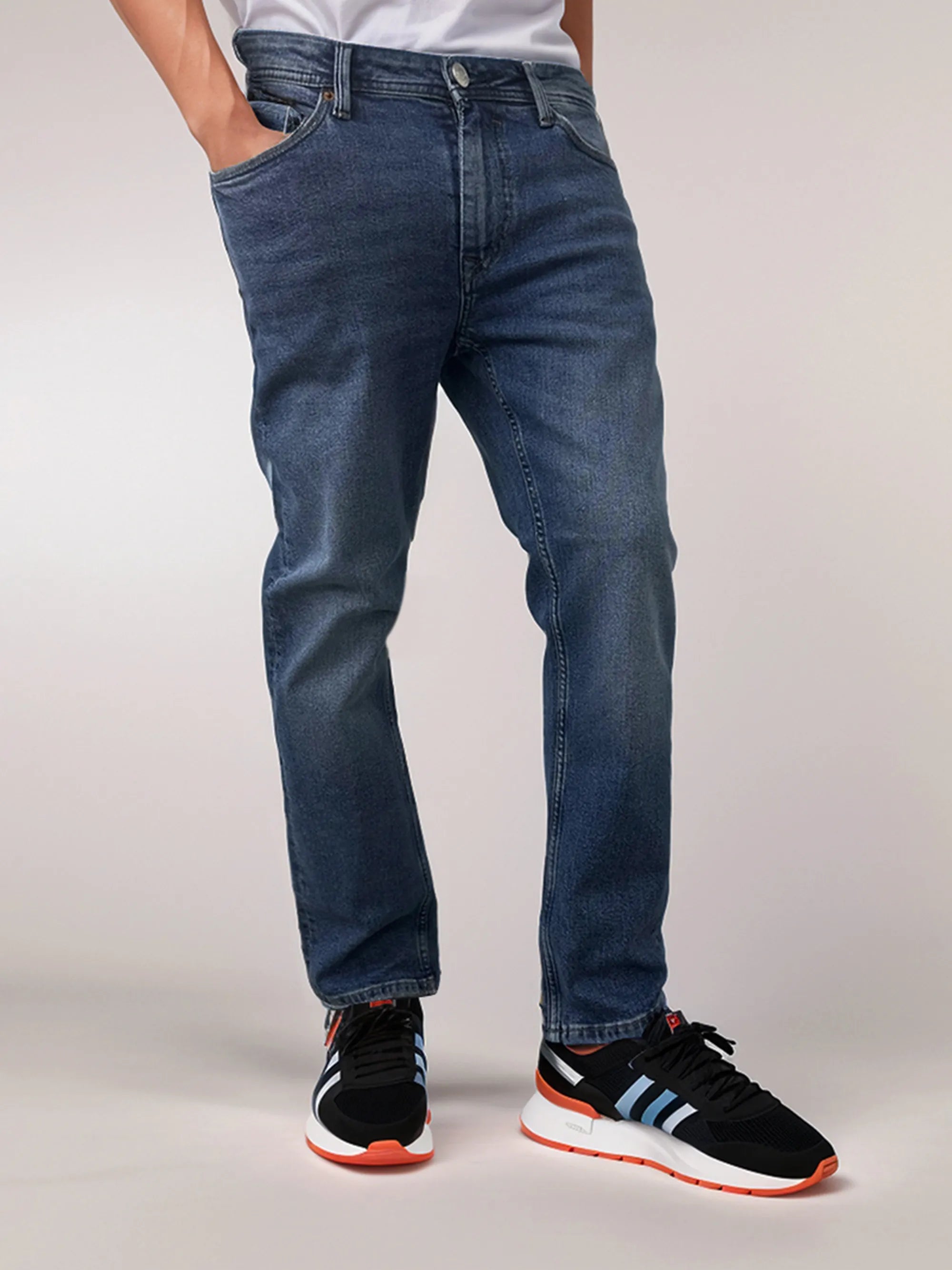 Mid Blue Slim fit Stretchable Jeans Pant for men